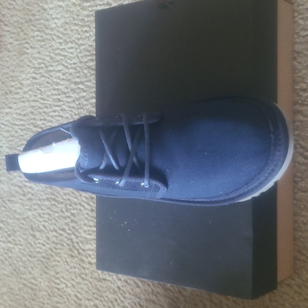 Navy blue uggs - Picture 3 of 4